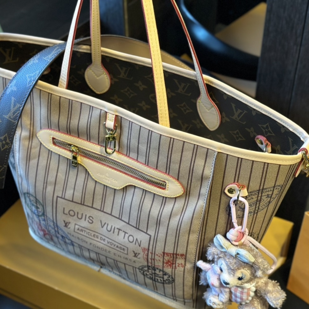 Louis Vuitton Neverfull Bandoulière Inside Out MM Beige 31cm M11948 - Image 4