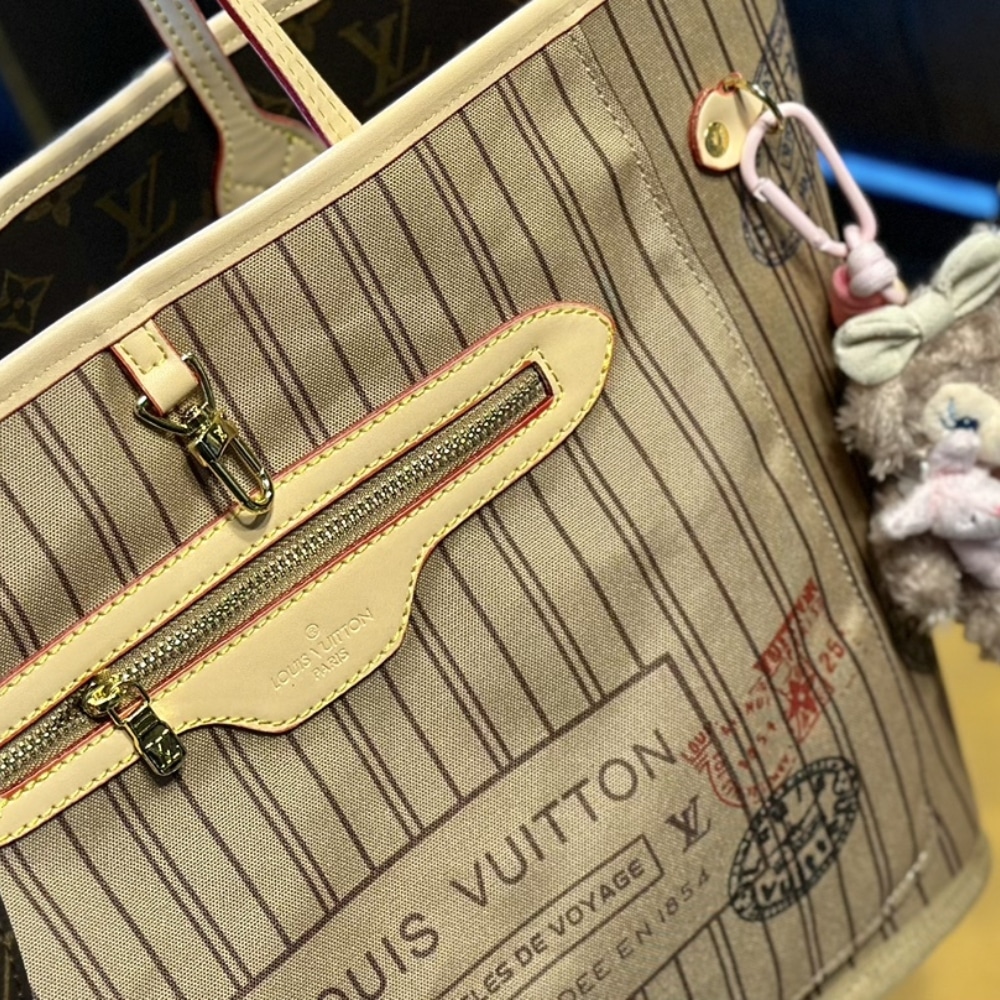Louis Vuitton Neverfull Bandoulière Inside Out MM Beige 31cm M11948 - Image 3