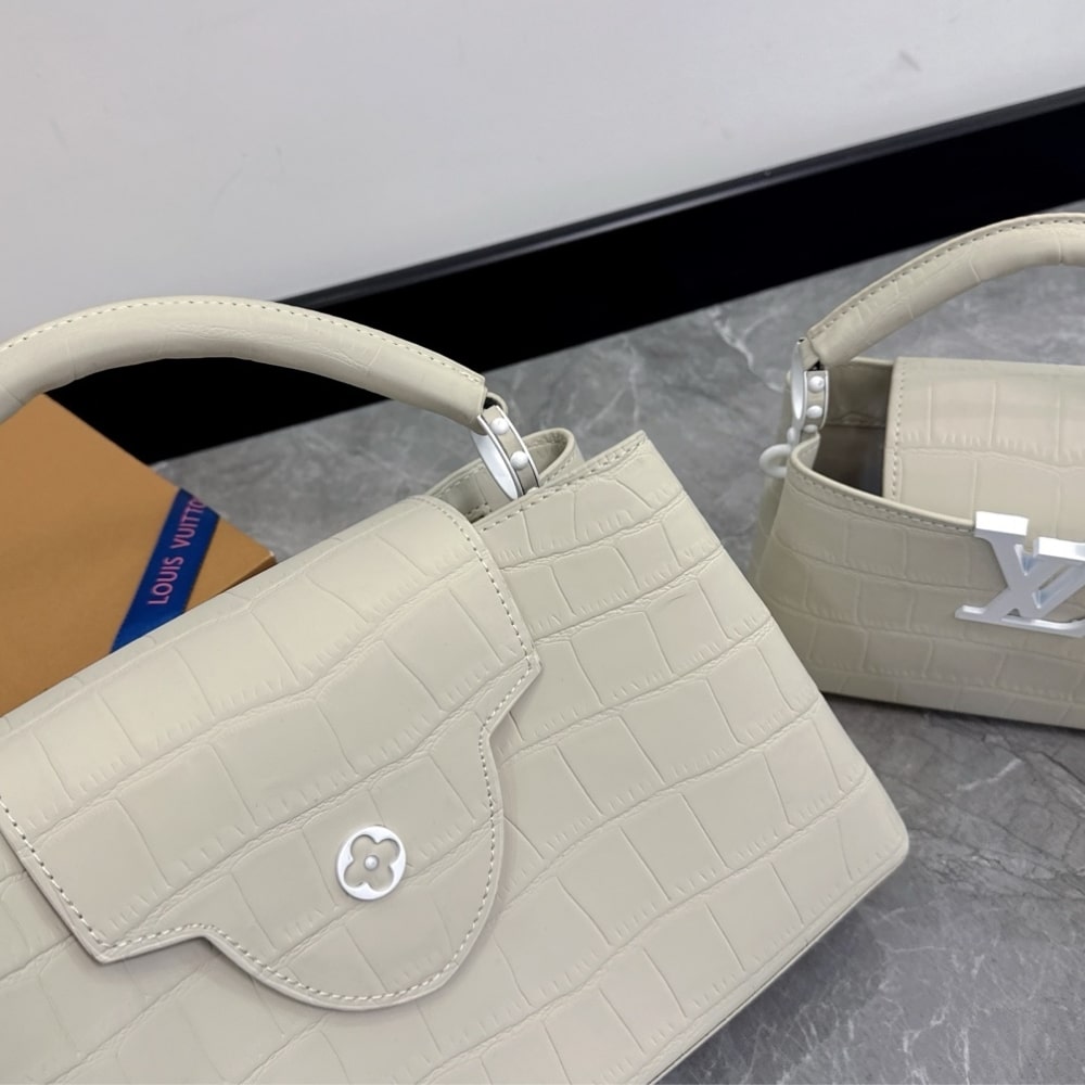 Louis Vuitton Capucines MM East West Alligator In Grey 33cm - Image 6