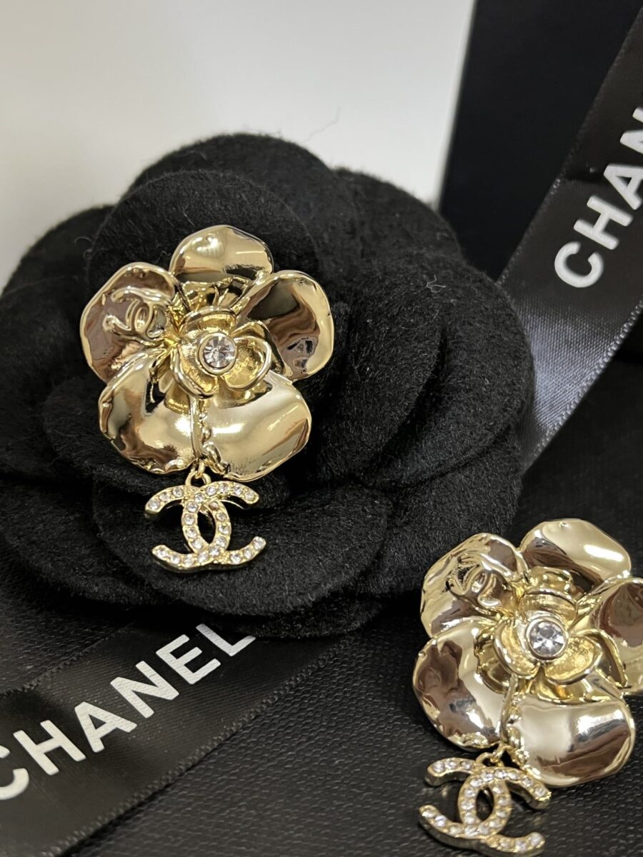 Alternative view of Chanel Cc Flower Earrings With Crystal Gold