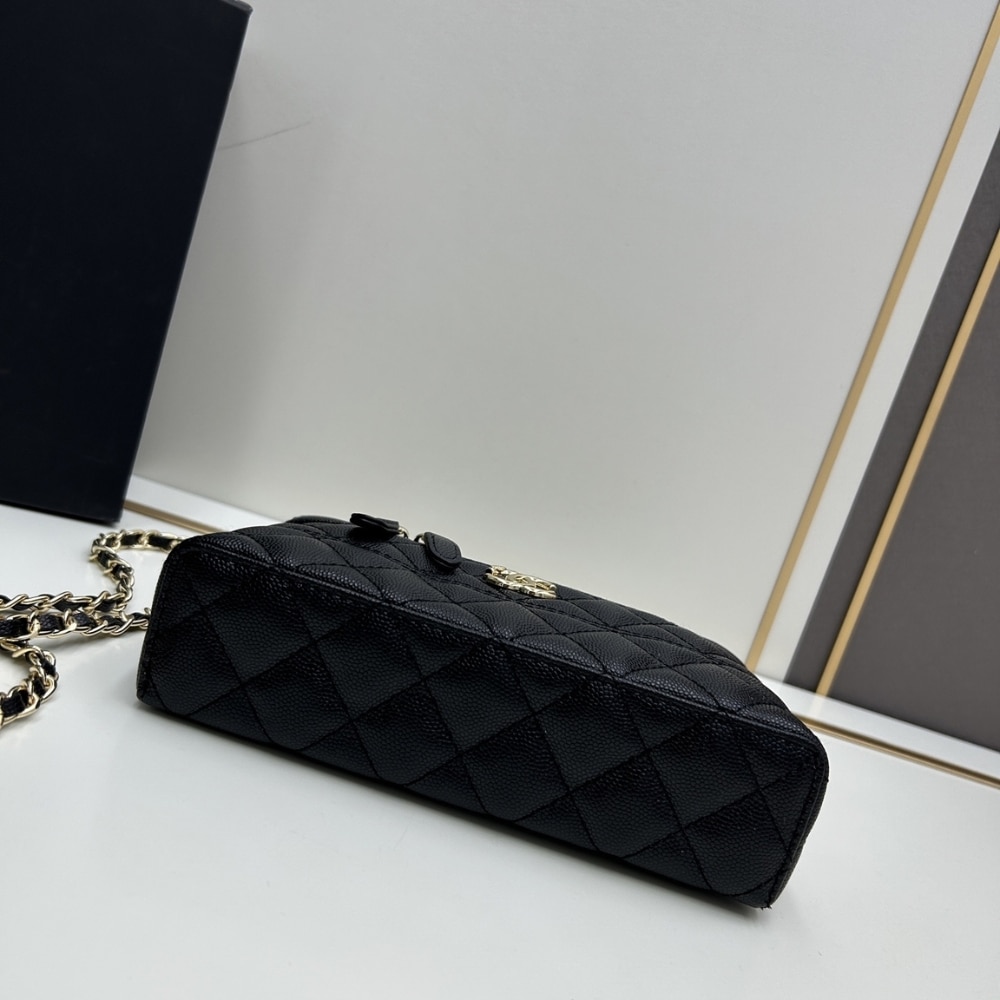 Chanel 25C Vanity With Chain Gold Hardware Black 19Cm - Image 6