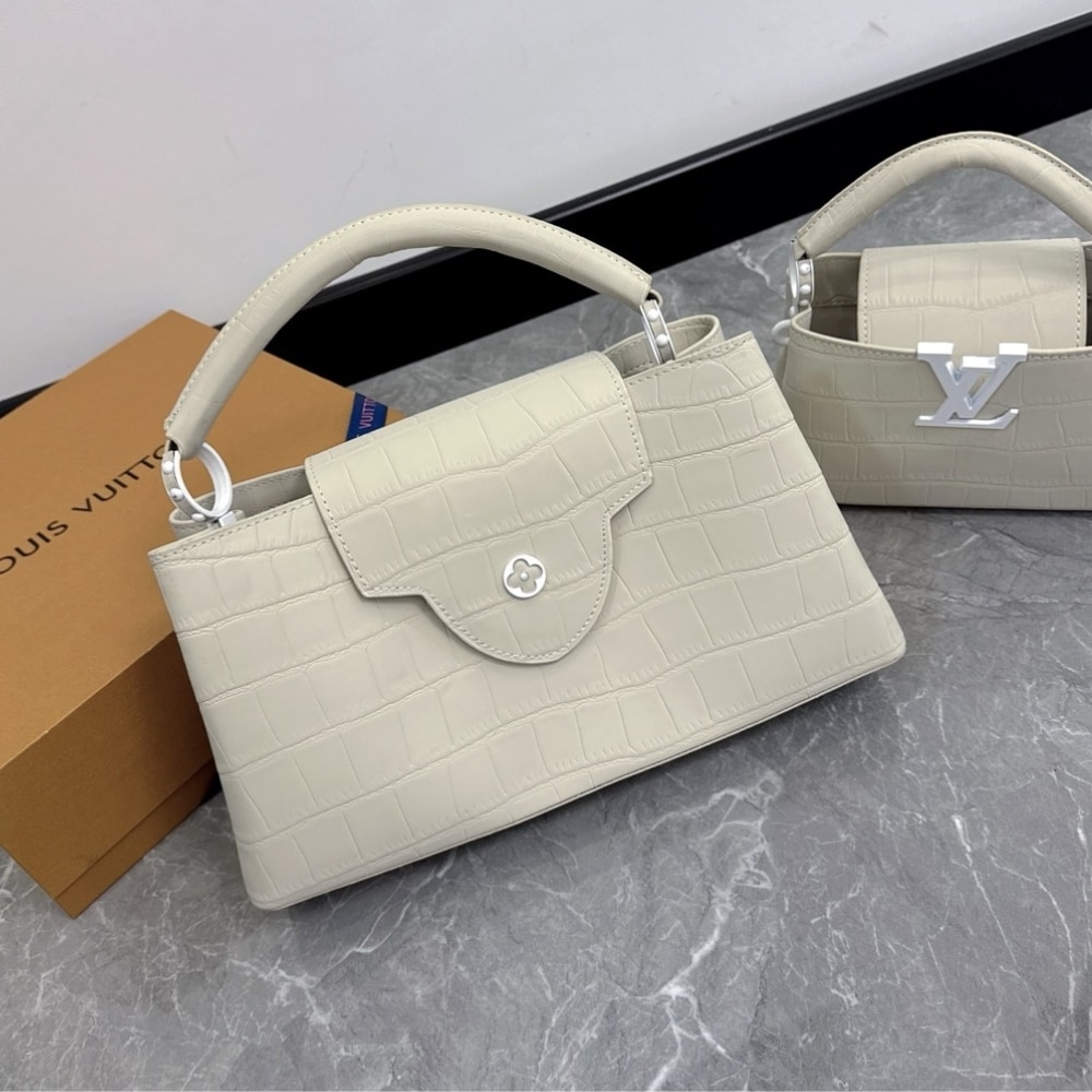 Louis Vuitton Capucines MM East West Alligator In Grey 33cm - Image 2