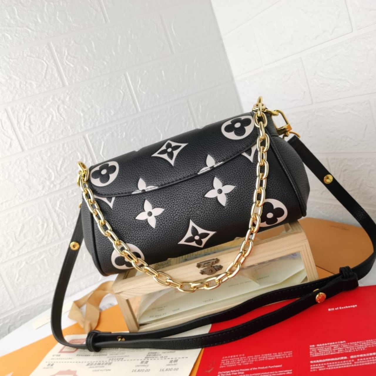 Louis Vuitton Favorite Bag Bicolour Monogram Empreinte Black 24Cm M45859 - Image 4