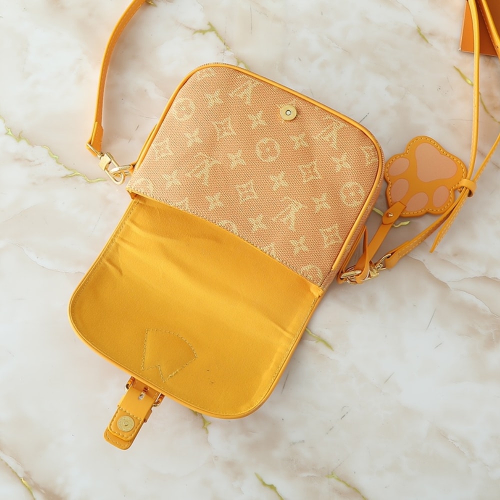 Louis Vuitton Montsouris Messenger Monogram Yellow 20cm M12694 - Image 3