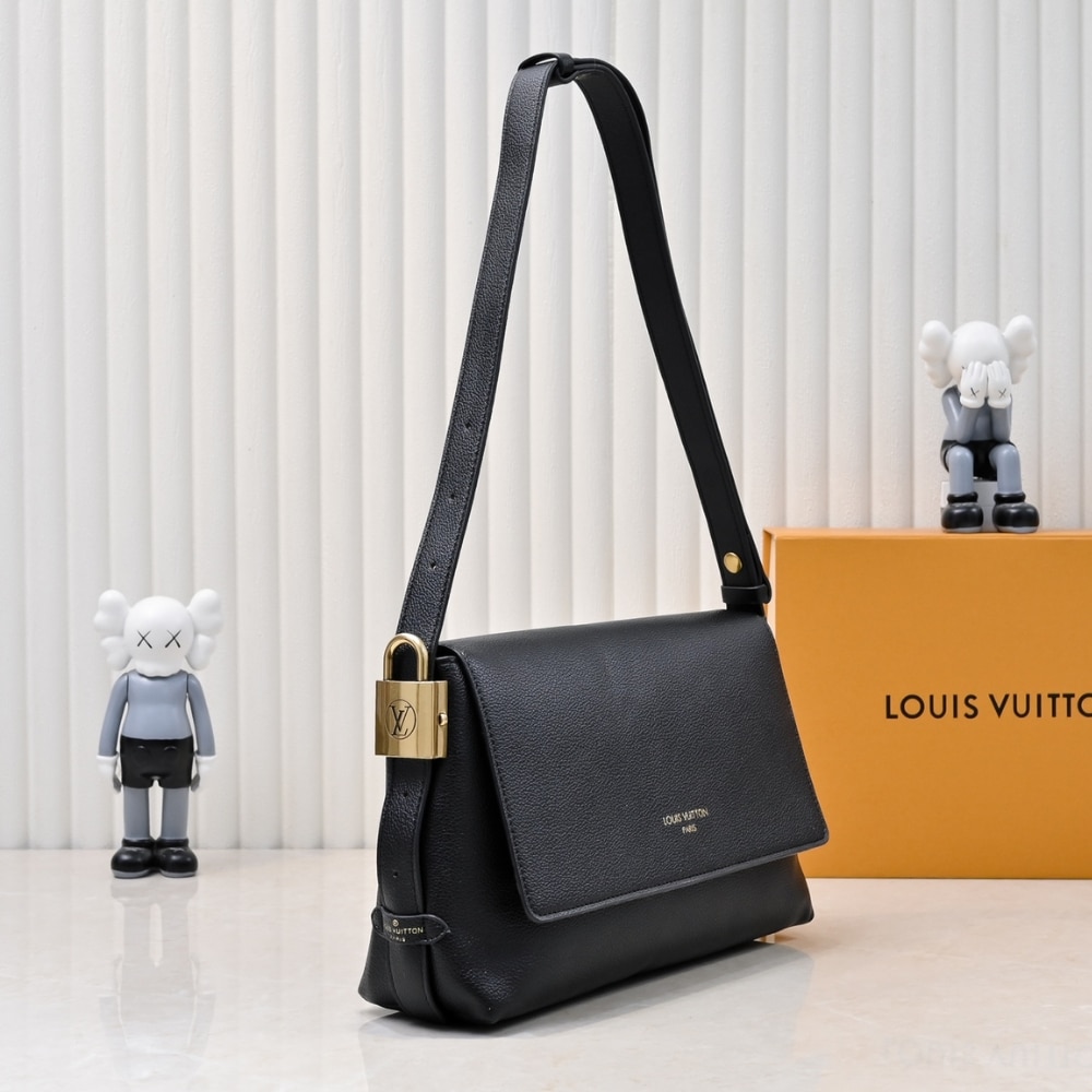 Louis Vuitton Low Key Messenger Black 30cm M13148 - Image 4