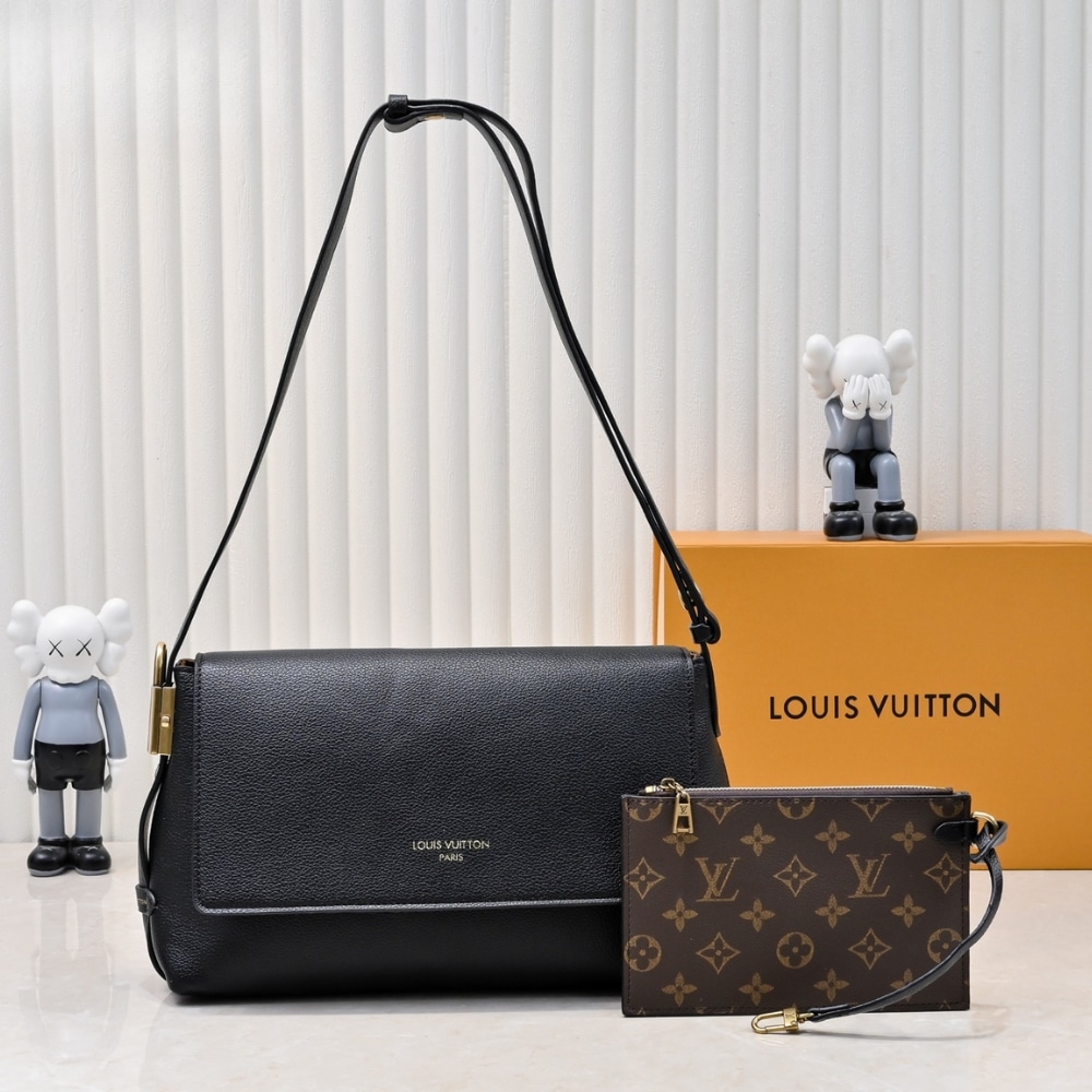 Louis Vuitton Low Key Messenger Black 30cm M13148 - Image 5