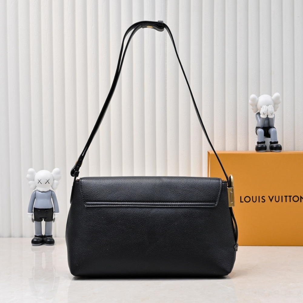 Louis Vuitton Low Key Messenger Black 30cm M13148 - Image 6