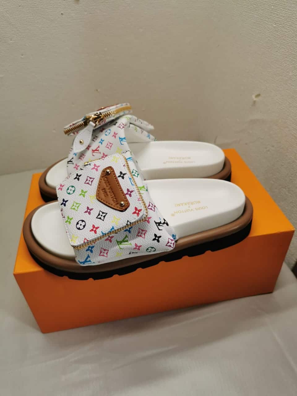 Louis Vuitton X Takashi Murakami Pool Pillow Flat Comfort Mule Blanc 1AGVQW - Image 6