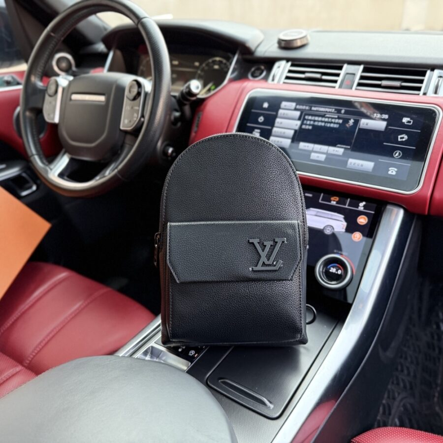 Alternative view of Louis Vuitton Pilot Slingbag Black 30Cm M23736
