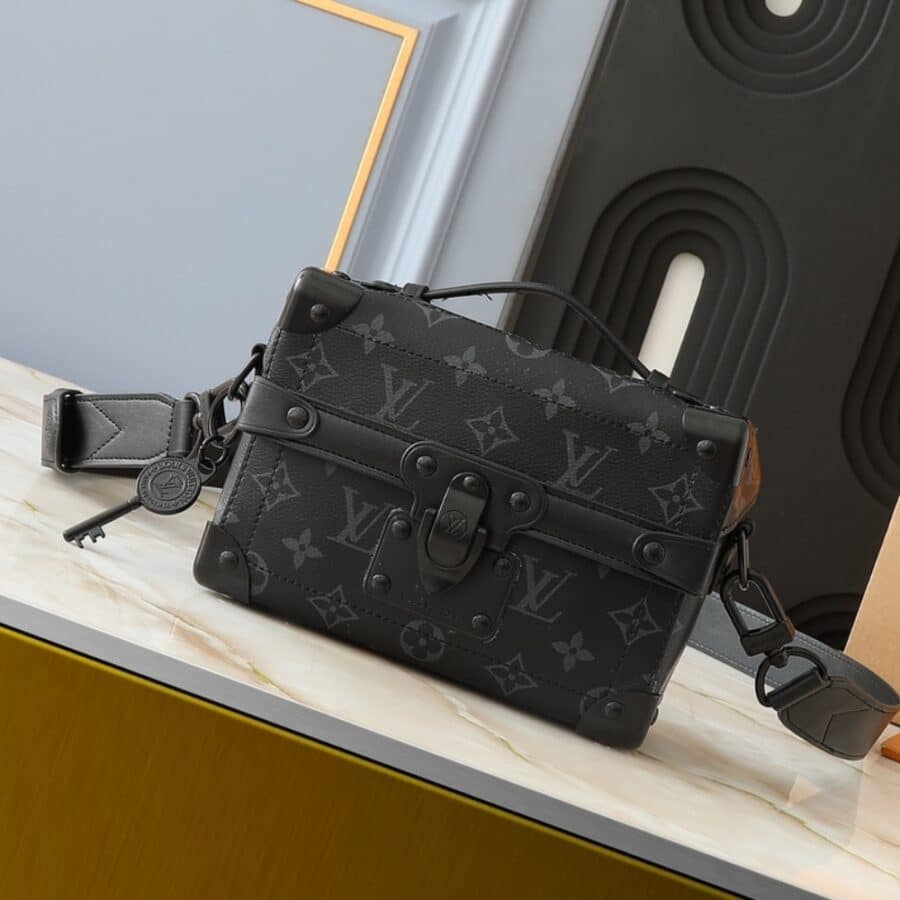 Alternative view of Louis Vuitton Soul Trunk Bag Monogram Black 19Cm M11743