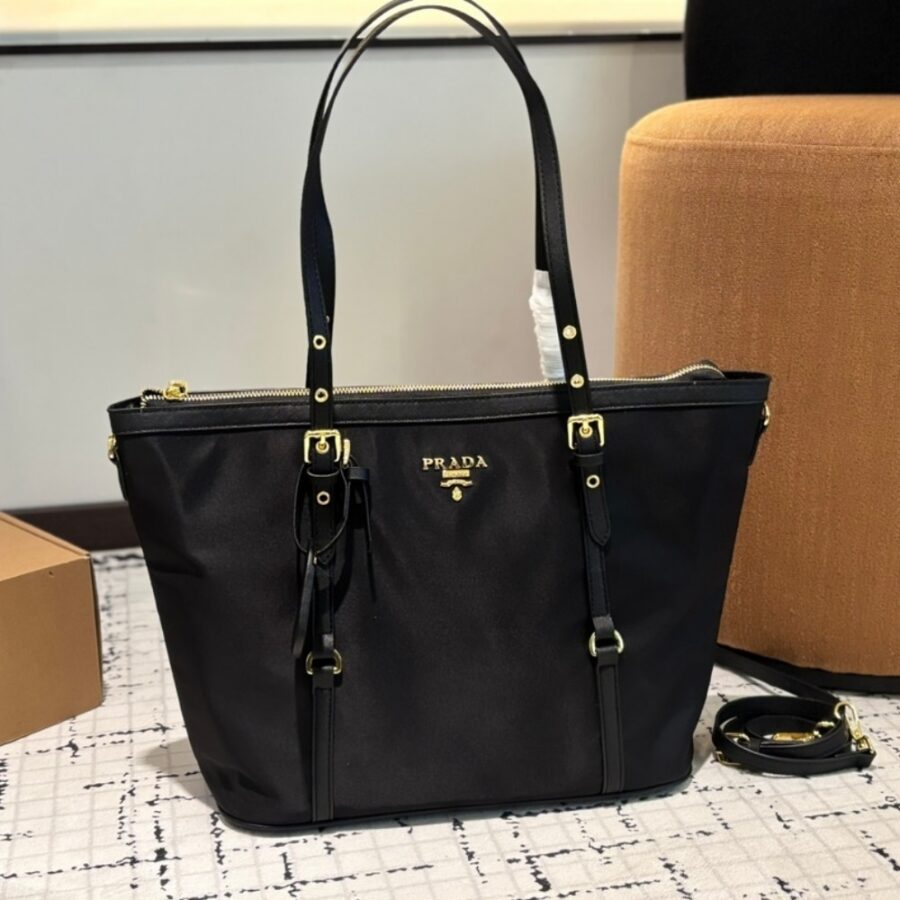Alternative view of Prada Luxury Gallery Pocono Shoulder Black 34Cm