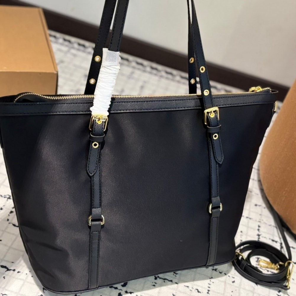 Prada Luxury Gallery Pocono Shoulder Black 34Cm - Image 4