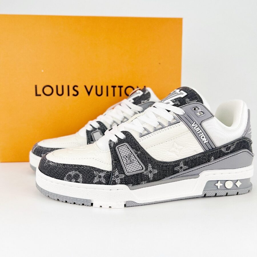 Alternative view of Louis Vuitton Trainer Sneaker Grey 1ADF5I