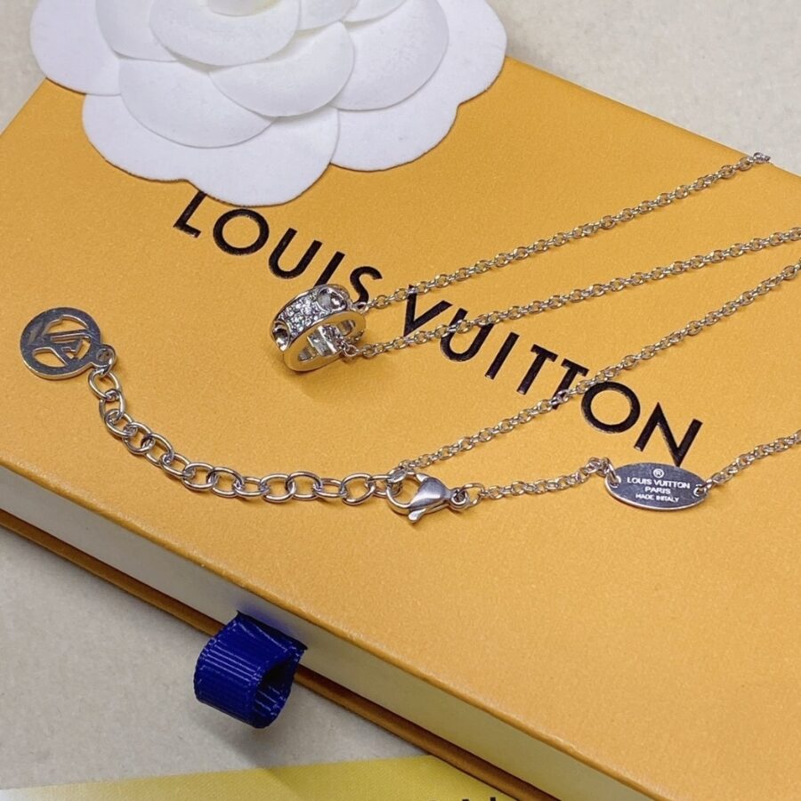 Alternative view of Louis Vuitton Empreinte Pendant Necklace White Gold Q93675