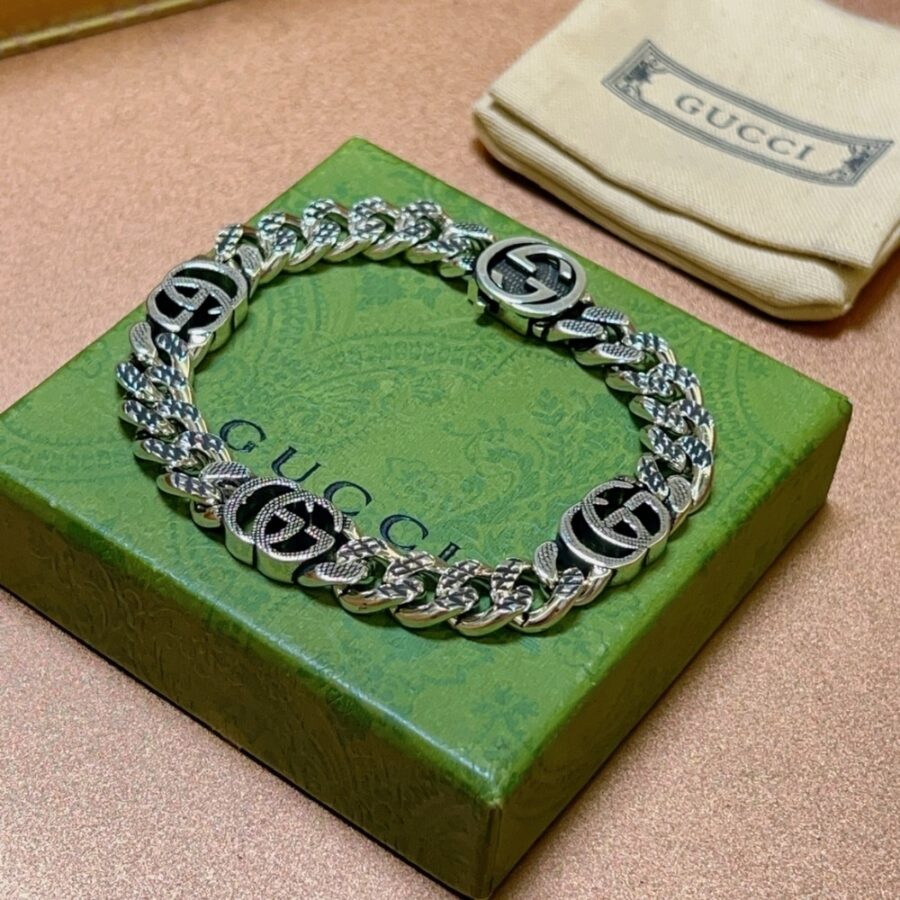 Alternative view of Gucci Interlocking Bracelet Silver 675758 I4601 0926