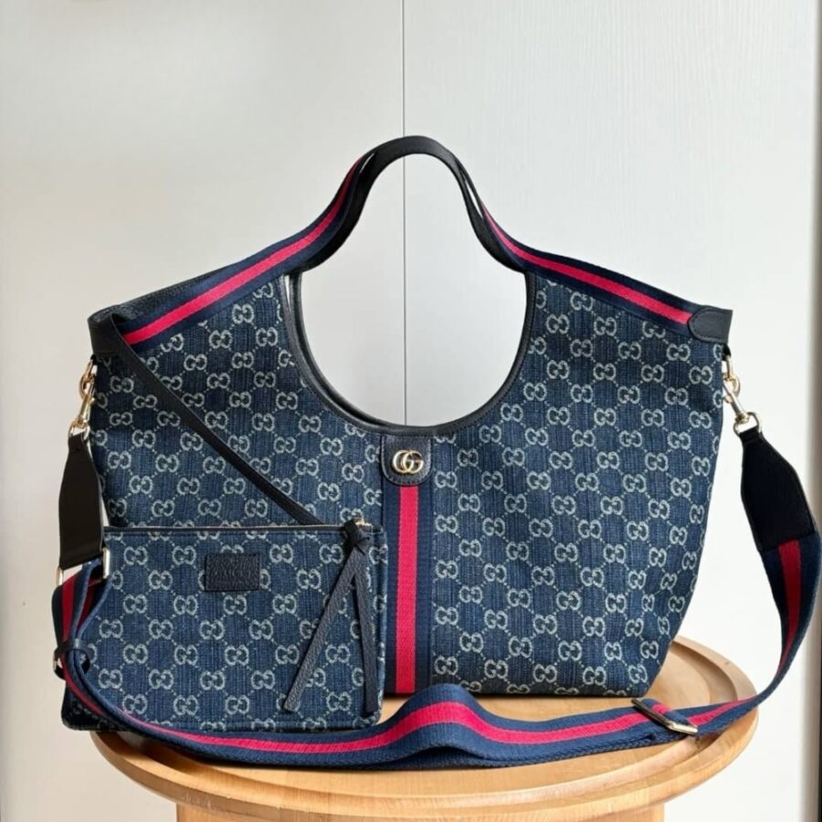 Alternative view of Gucci Giglio Large Tote Bag Blue And White GG Denim 60cm ‎853971 FAFFQ 8864