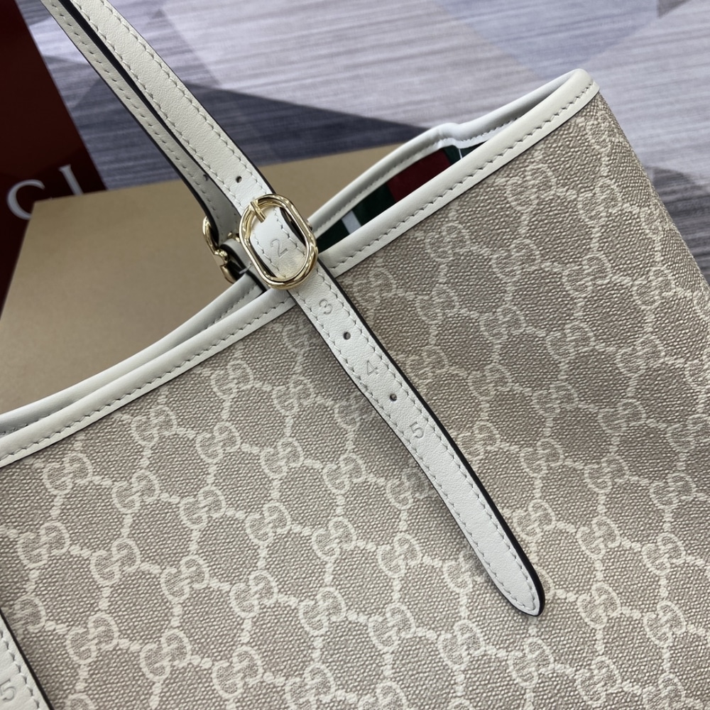 Gucci Gg Emblem Large Tote Bag Beige And White Coated Fabric 38cm 815213 Fad6l 9641 - Image 7