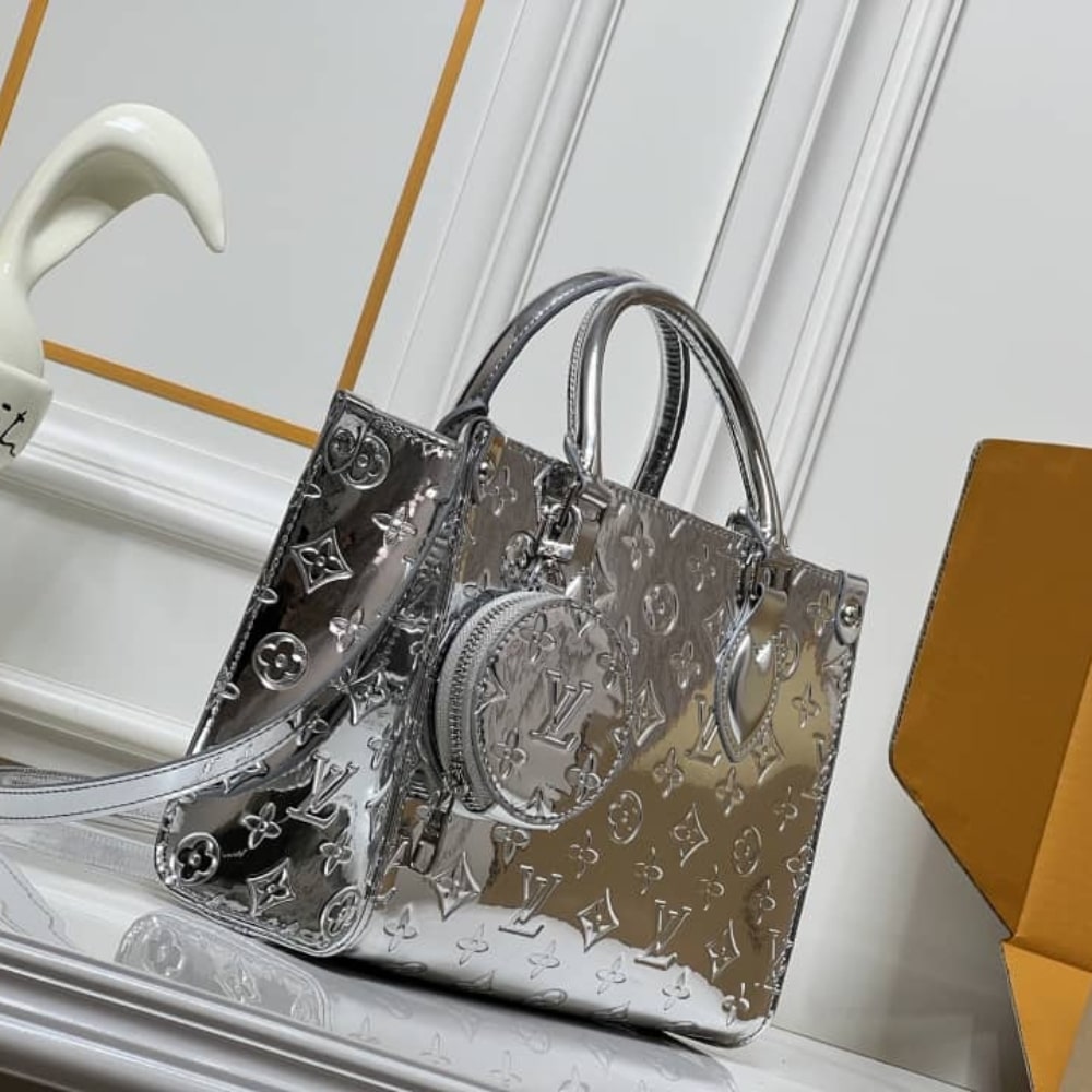 Louis Vuitton Onthego PM Silver 25cm M26373 - Image 3
