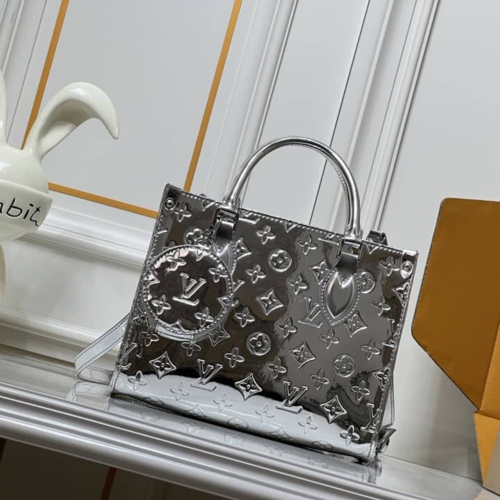 Louis Vuitton Onthego PM Silver 25cm M26373 - Image 2