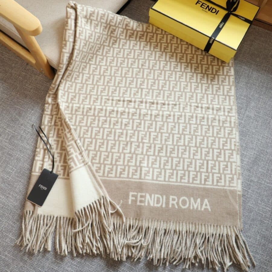 Alternative view of Fendi Poncho Beige Wool And Cashmere Poncho Fxx723aqcwf0qb9