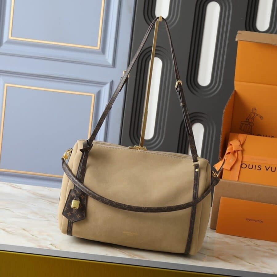 Alternative view of Louis Vuitton Express MM Hazelnut 36Cm M26358