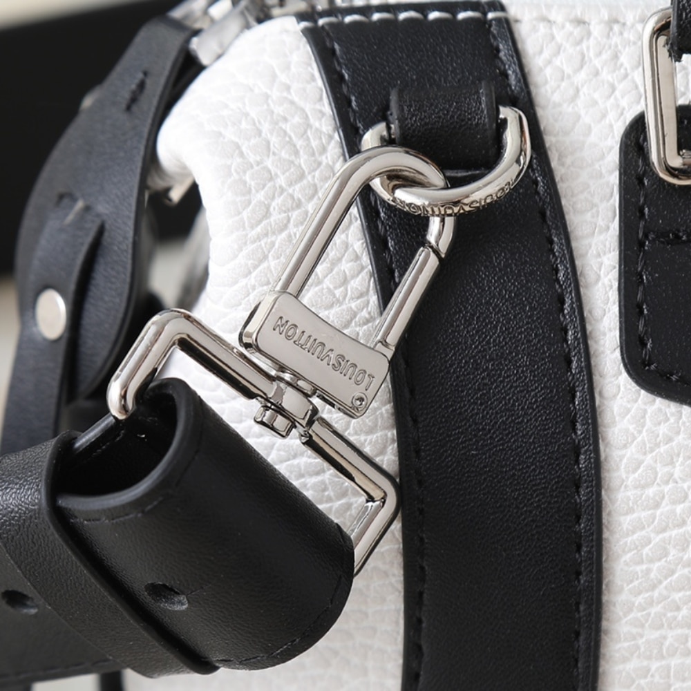 Louis Vuitton Lv Biker Pm White 30Cm M25561 - Image 7
