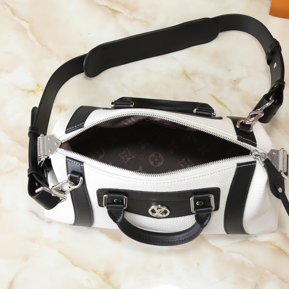 Louis Vuitton Lv Biker Pm White 30Cm M25561 - Image 8