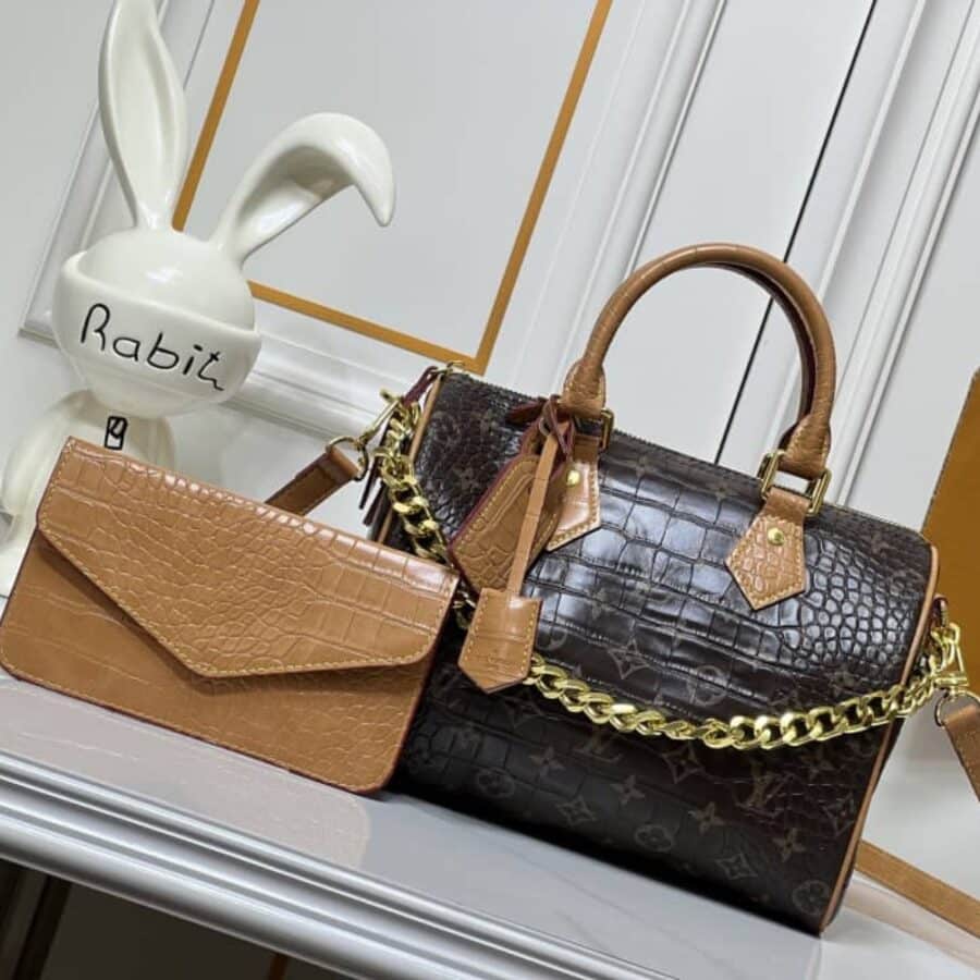 Alternative view of Louis Vuitton Speedy Satchel Bag Monogram Brown 25Cm