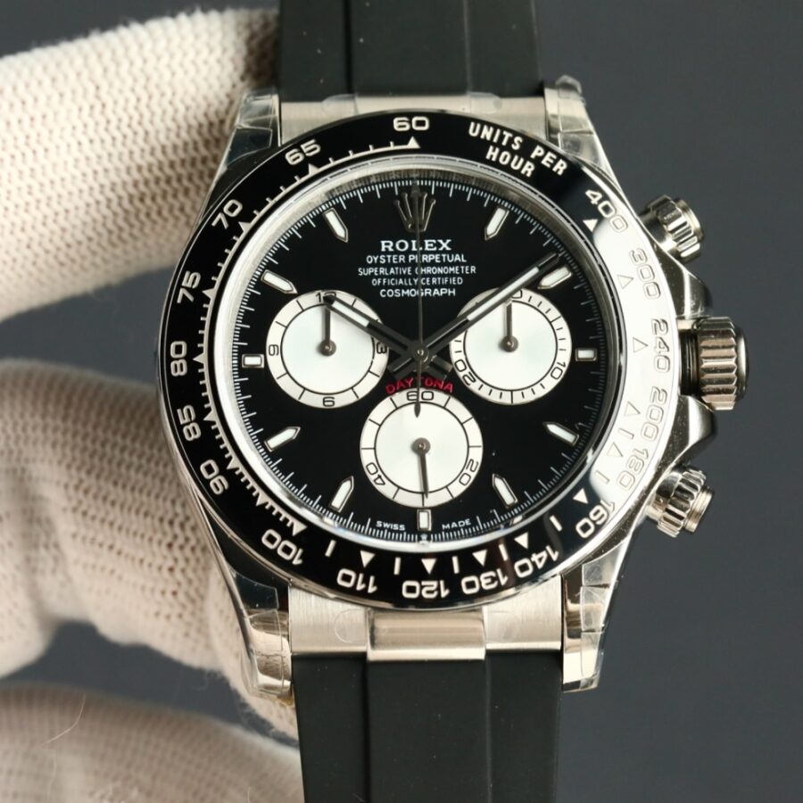 Alternative view of Rolex Cosmograph Daytona Silver Black 126519ln 40mm