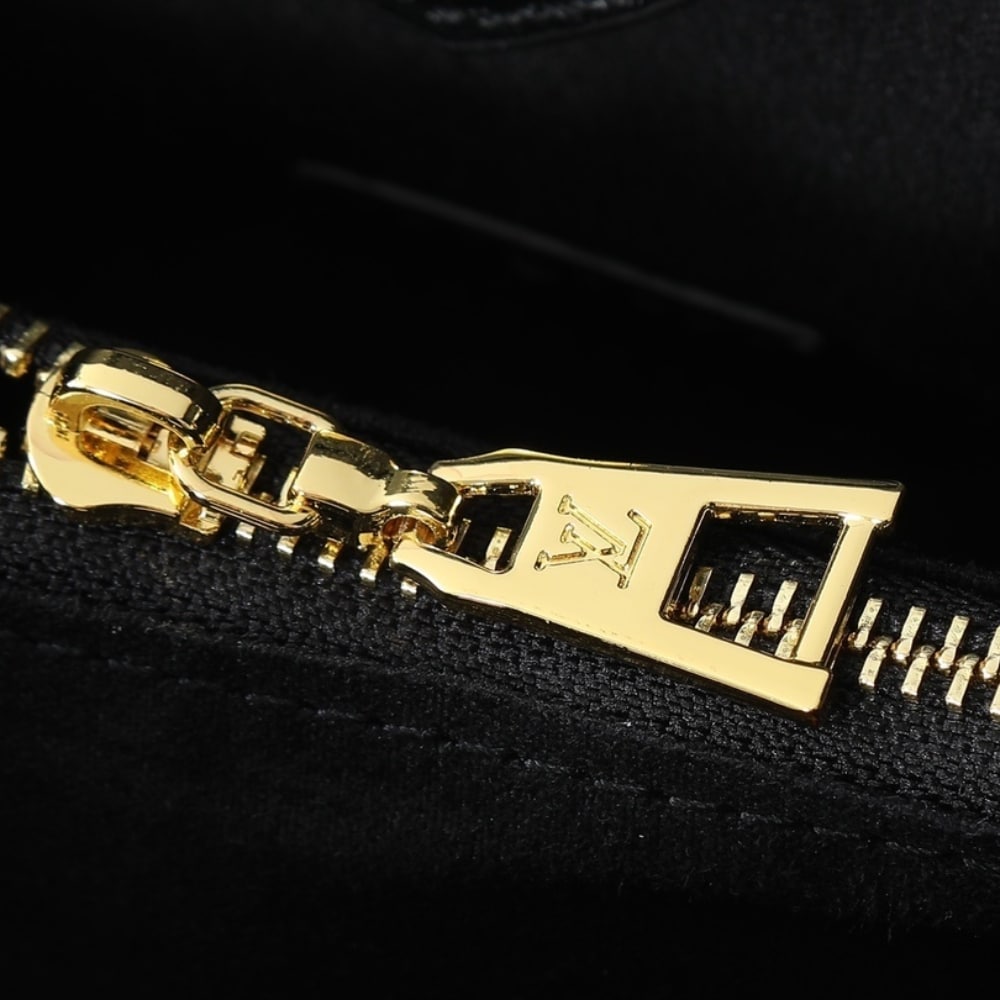 Louis Vuitton Avenue PM Black 30Cm M25577 - Image 8
