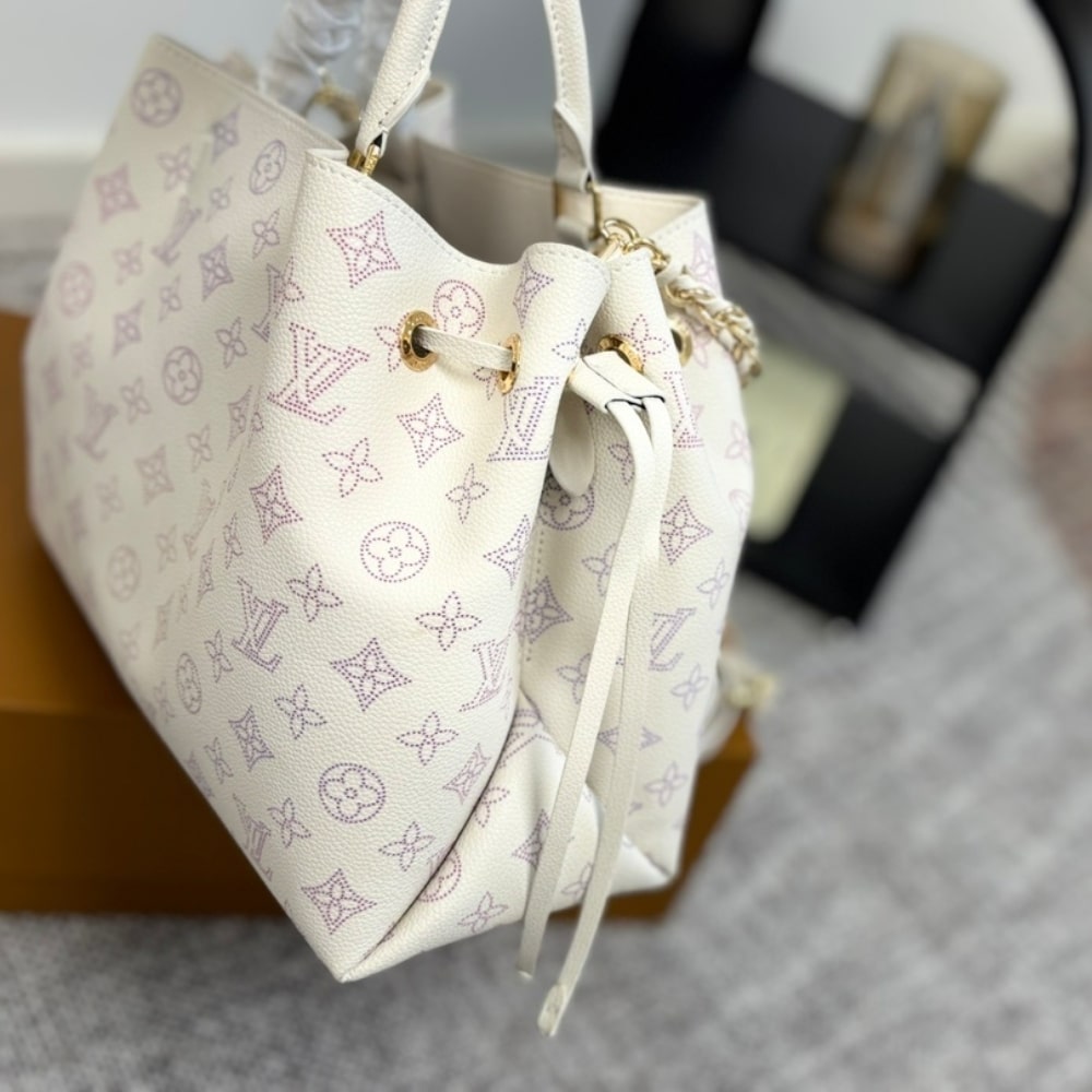 Louis Vuitton Bella Tote Dream Cream 33Cm M15116 - Image 4