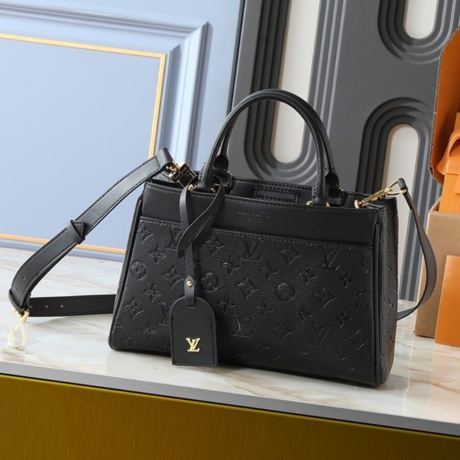 Alternative view of Louis Vuitton Avenue PM Black 30Cm M25577