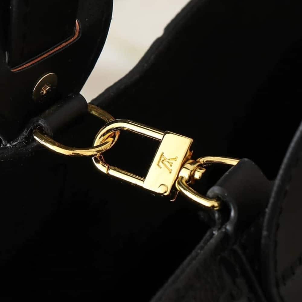 Louis Vuitton All In GM Black 30Cm M13044 - Image 8