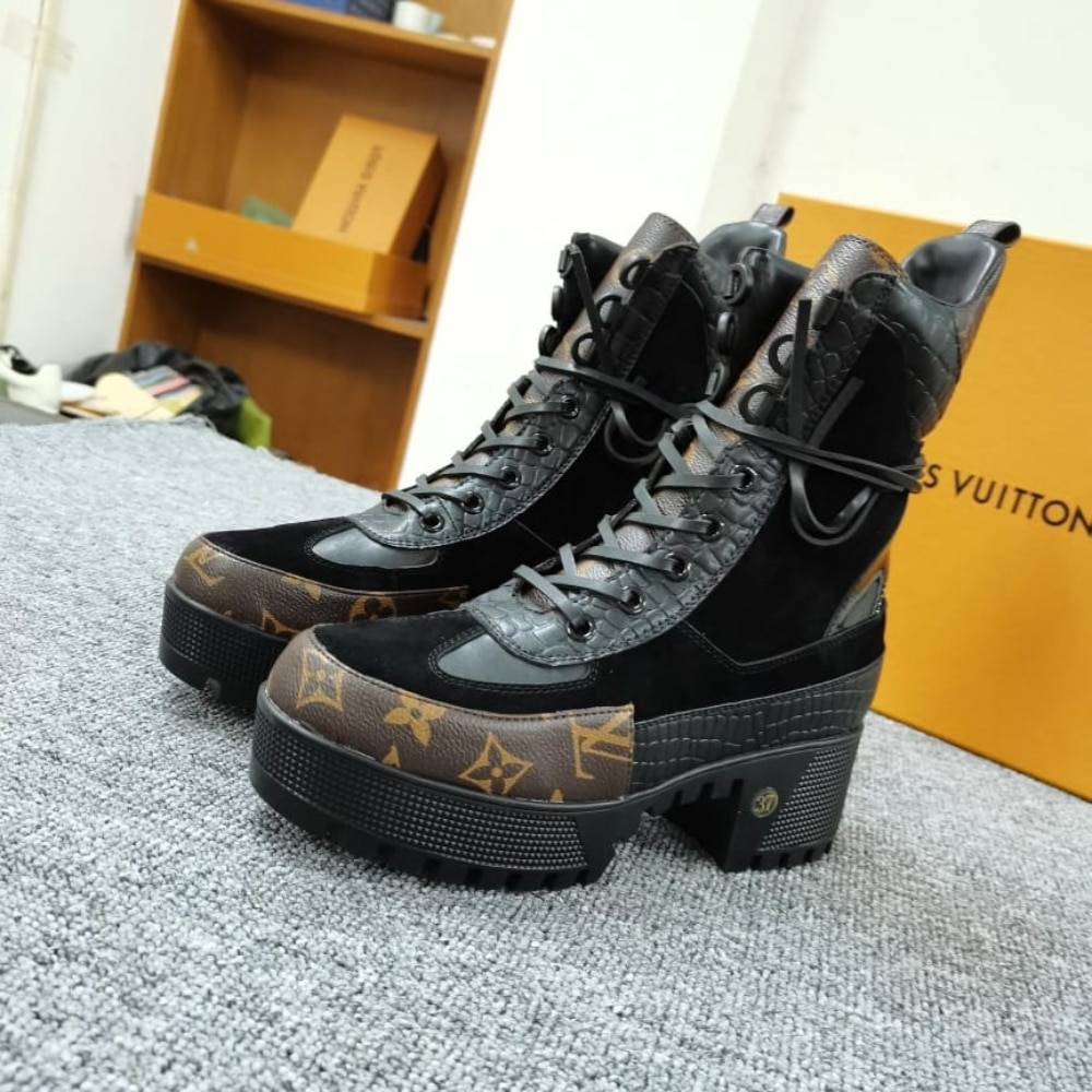 Louis Vuitton Laureate Boots Black - Image 5