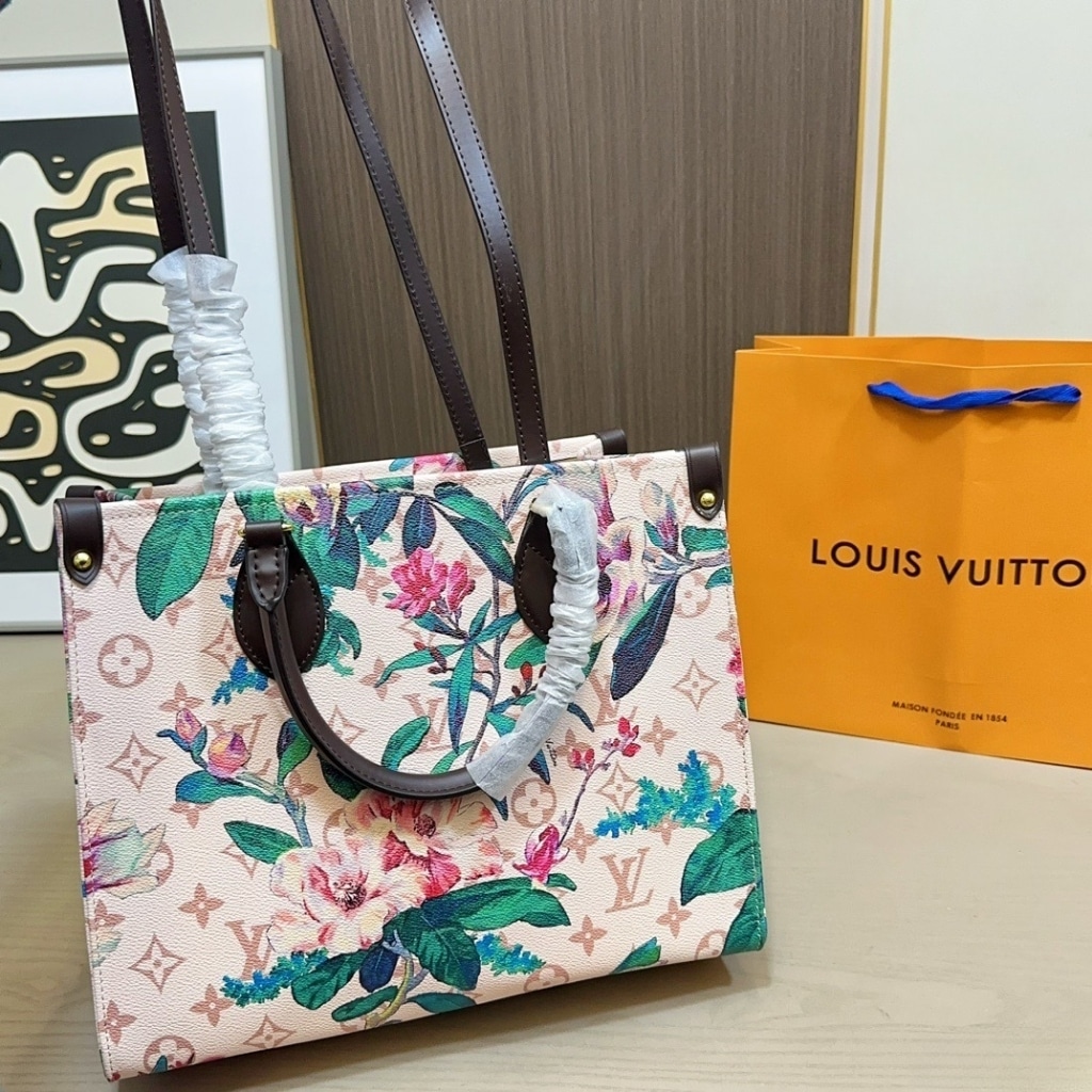 Louis Vuitton Onthego MM Monogram Canvas Dune 32cm - Image 3