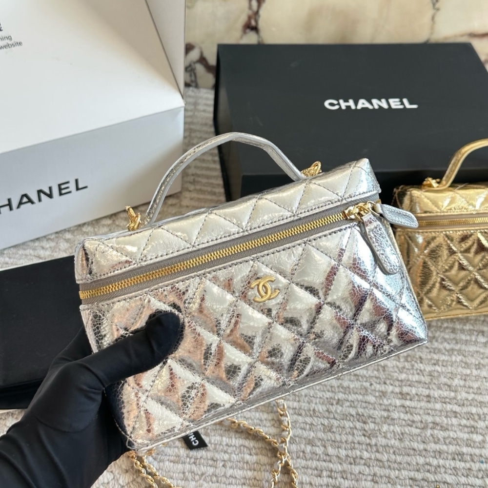 Chanel Vanity Case With Chain Metallic Silver 20Cm - Image 2