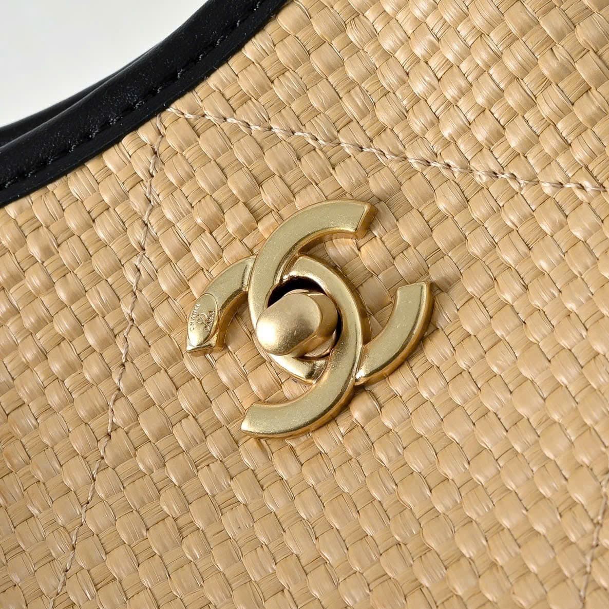 Chanel Medium Shopping Bag Braided Raffia And Gold Tone Metal In Beige 30Cm - Image 7