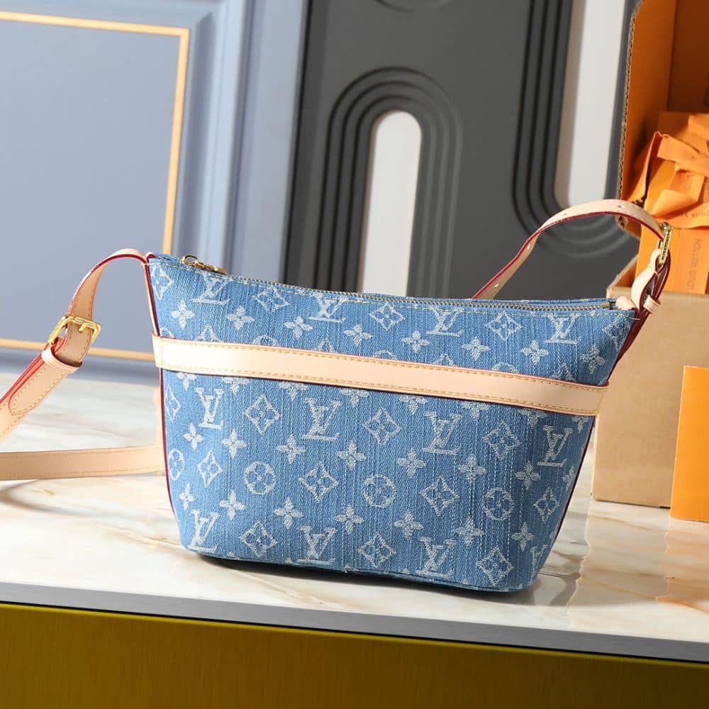 Louis Vuitton Cruiser Toiletry Bag Blue Denim 22Cm M27945 - Image 2