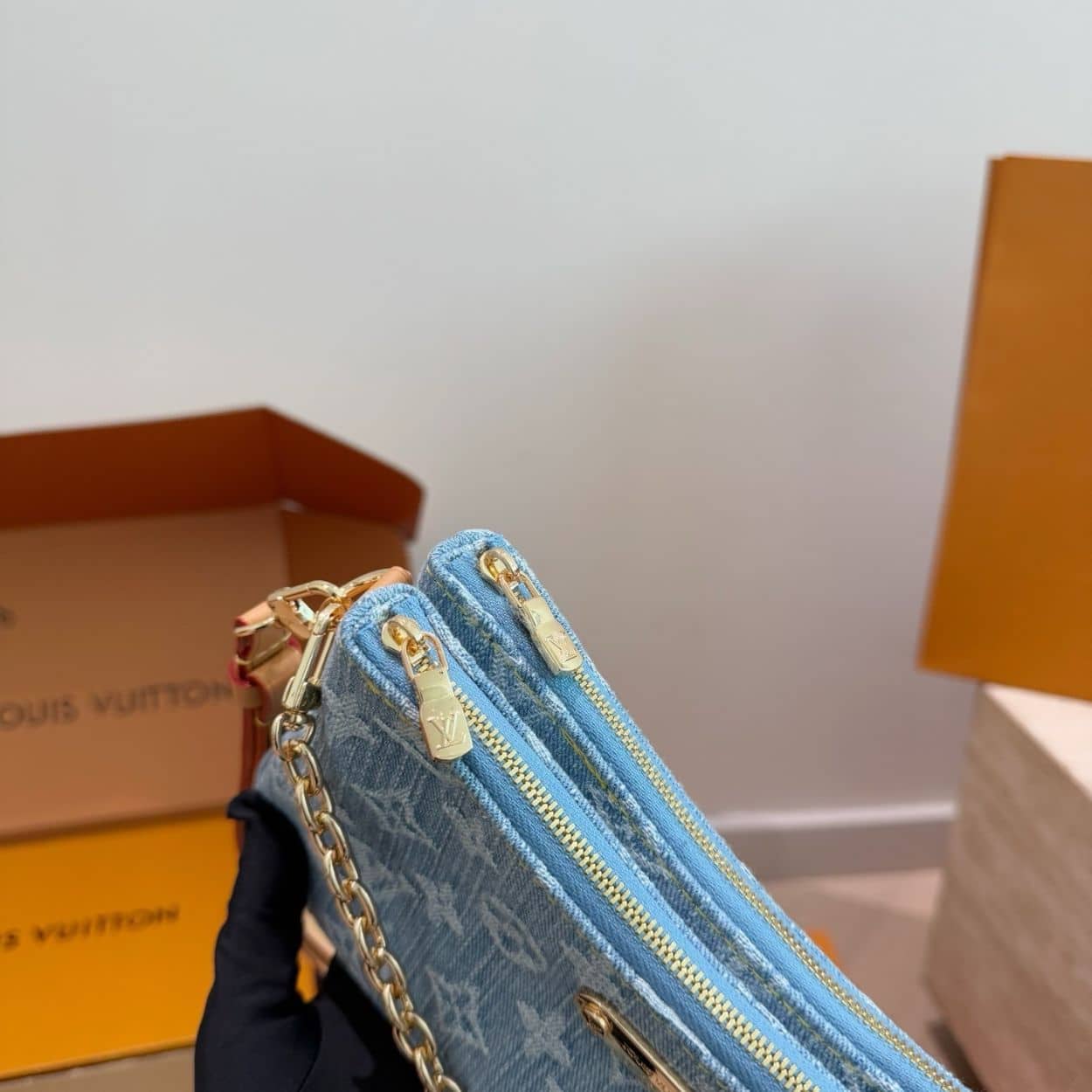 Louis Vuitton Liv Pochette Blue Denim 25Cm M83532 - Image 6