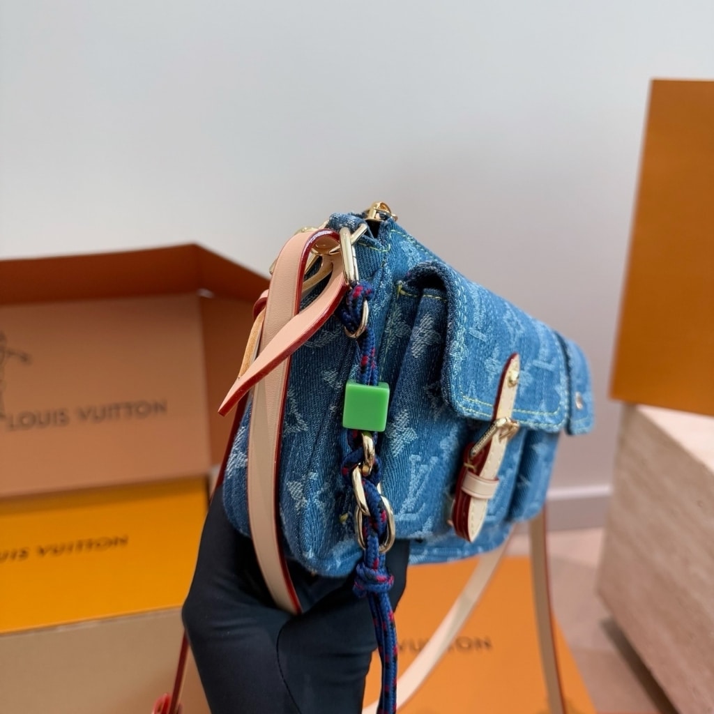 Louis Vuitton Pochette Accessoire Cargo Blue Denim 23cm M27602 - Image 4