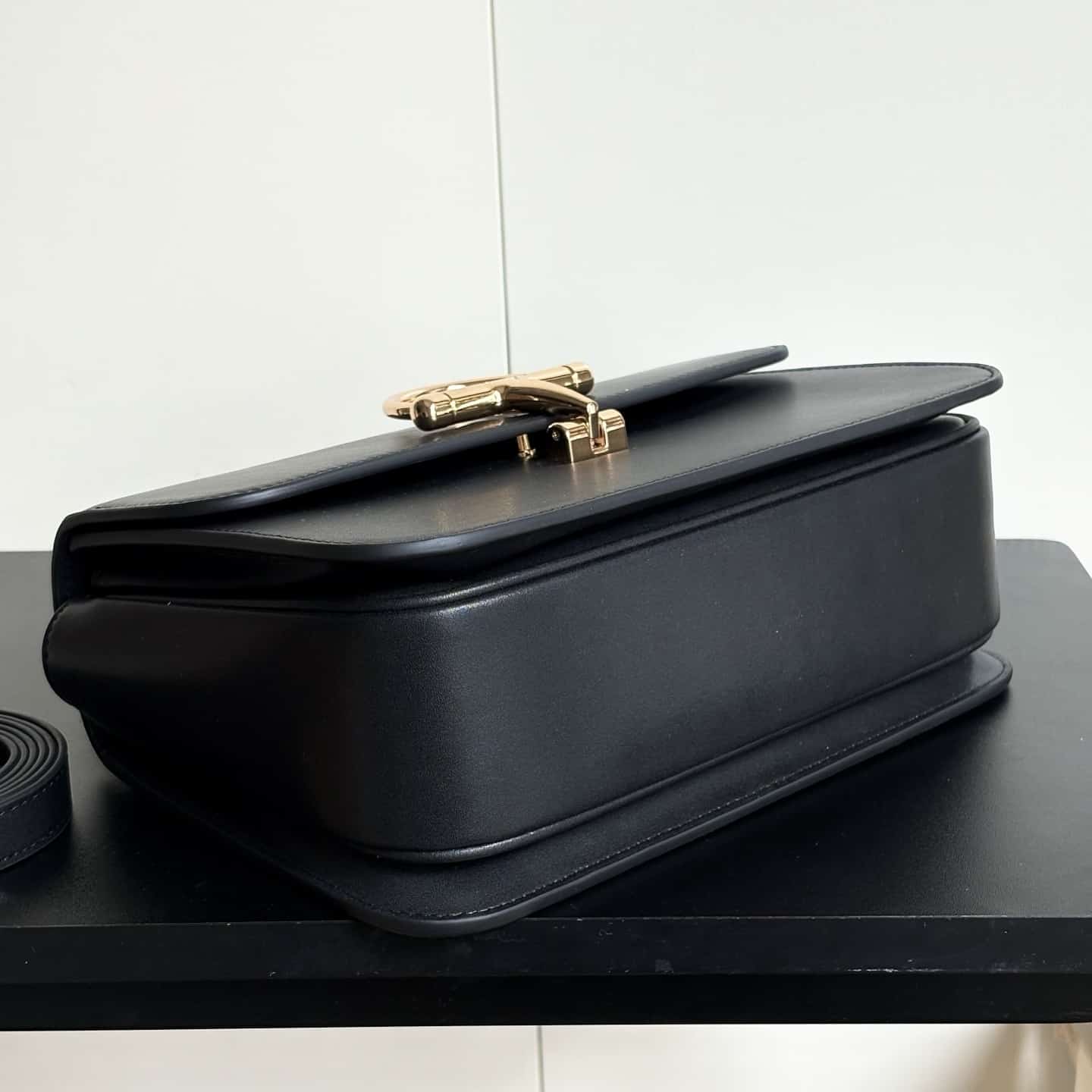 Gucci Siena Medium Top Handle Bag Black Leather 25Cm 855535 AAFKB 1000 - Image 4