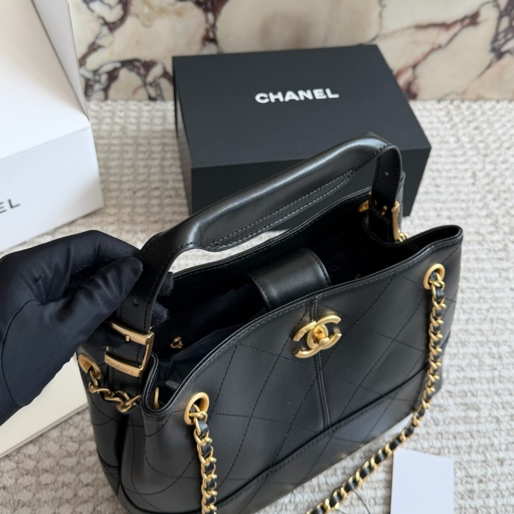 Chanel 25A Hobo Bag Gold Tone Hardware Black 28Cm - Image 6
