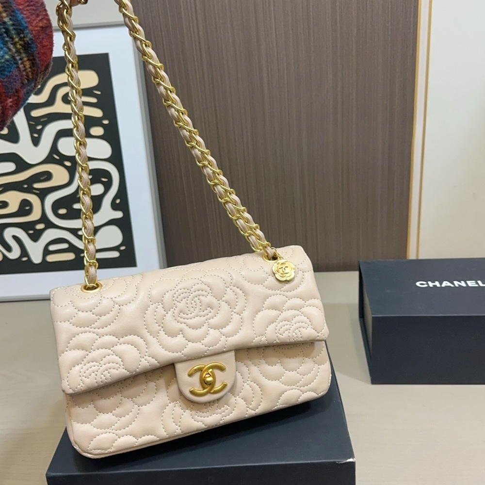 Chanel Flap Bag With Camellia Flower Chain Beige 26Cm - Image 3