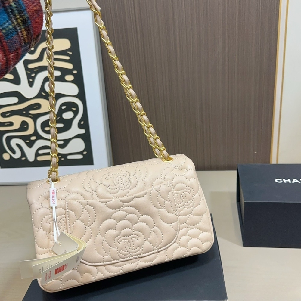 Chanel Flap Bag With Camellia Flower Chain Beige 26Cm - Image 5