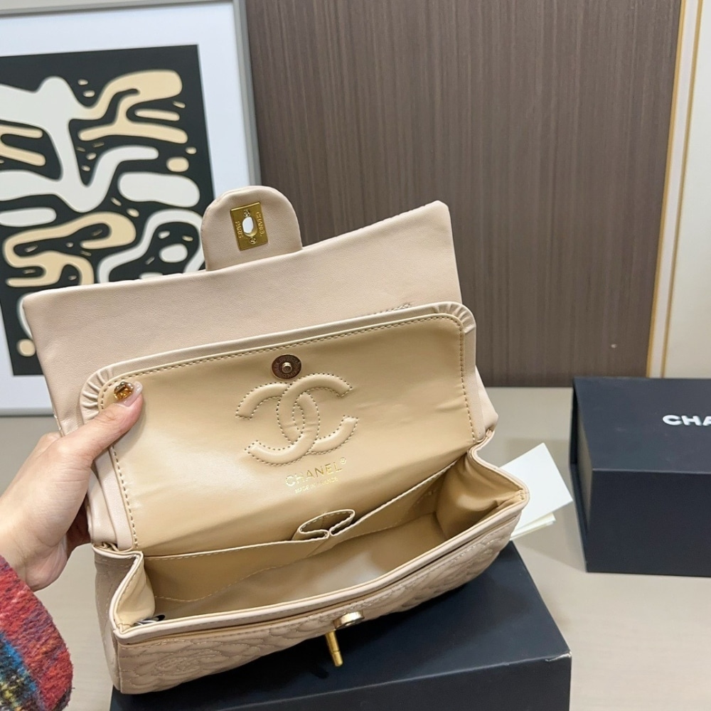 Chanel Flap Bag With Camellia Flower Chain Beige 26Cm - Image 7