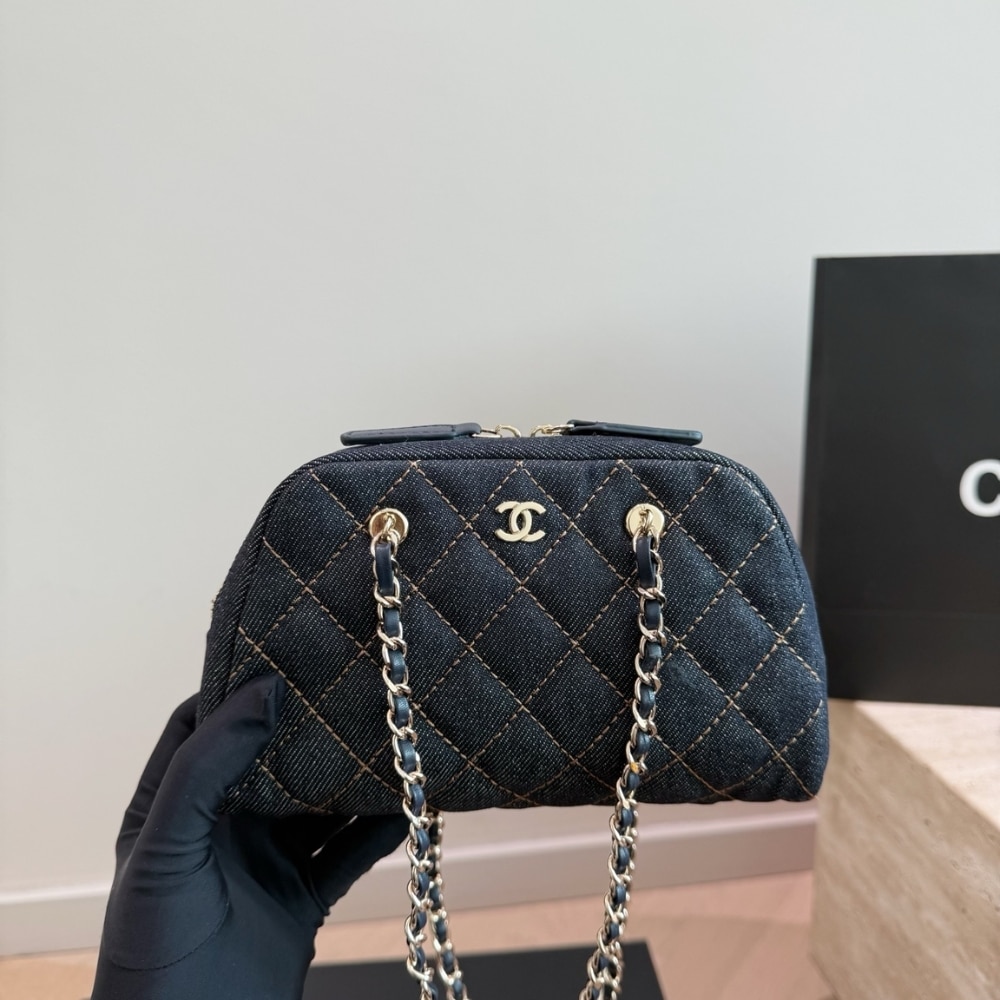 Chanel Clutch With Strap Gold Metal Denim Blue 20cm - Image 2