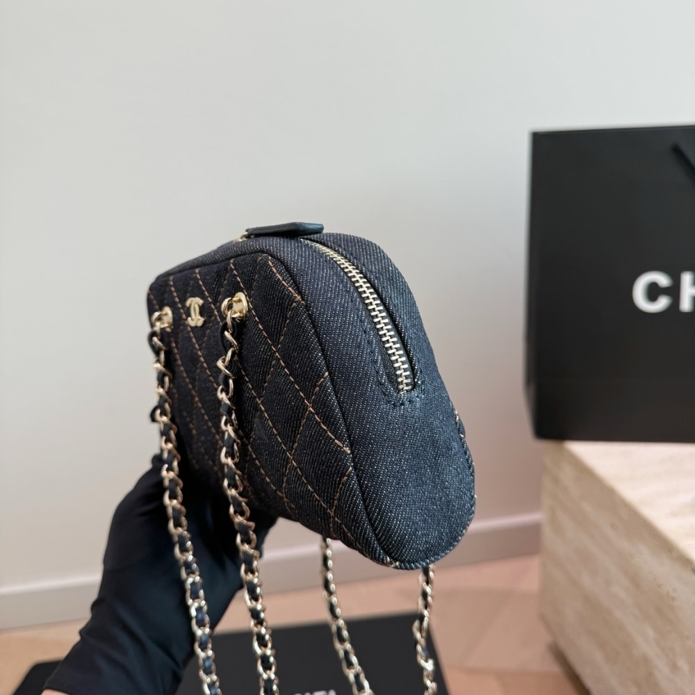 Chanel Clutch With Strap Gold Metal Denim Blue 20cm - Image 6