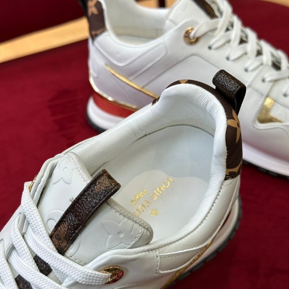 Louis Vuitton Neo Run Away Sneaker White 1AAP3L - Image 4