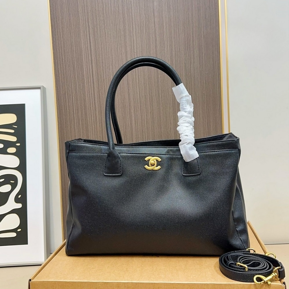 Chanel Executive Cerf Tote Gold Tone In Black Leather 36Cm - Image 2