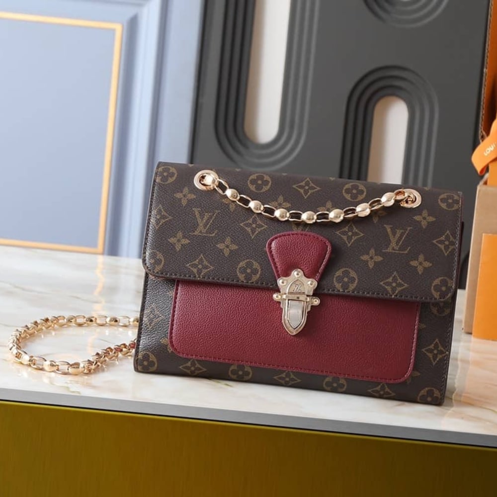 Louis Vuitton Victoire Monogram Canvas Red 26Cm M41731 - Image 2